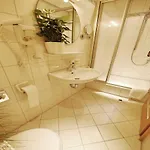 酒店 库勒斯恩格尔酒店 3*