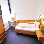 库勒斯恩格尔酒店 酒店 布尔