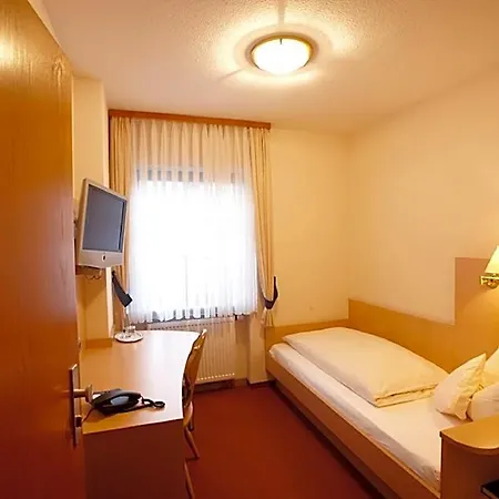 Отель Kohlers Engel 3*